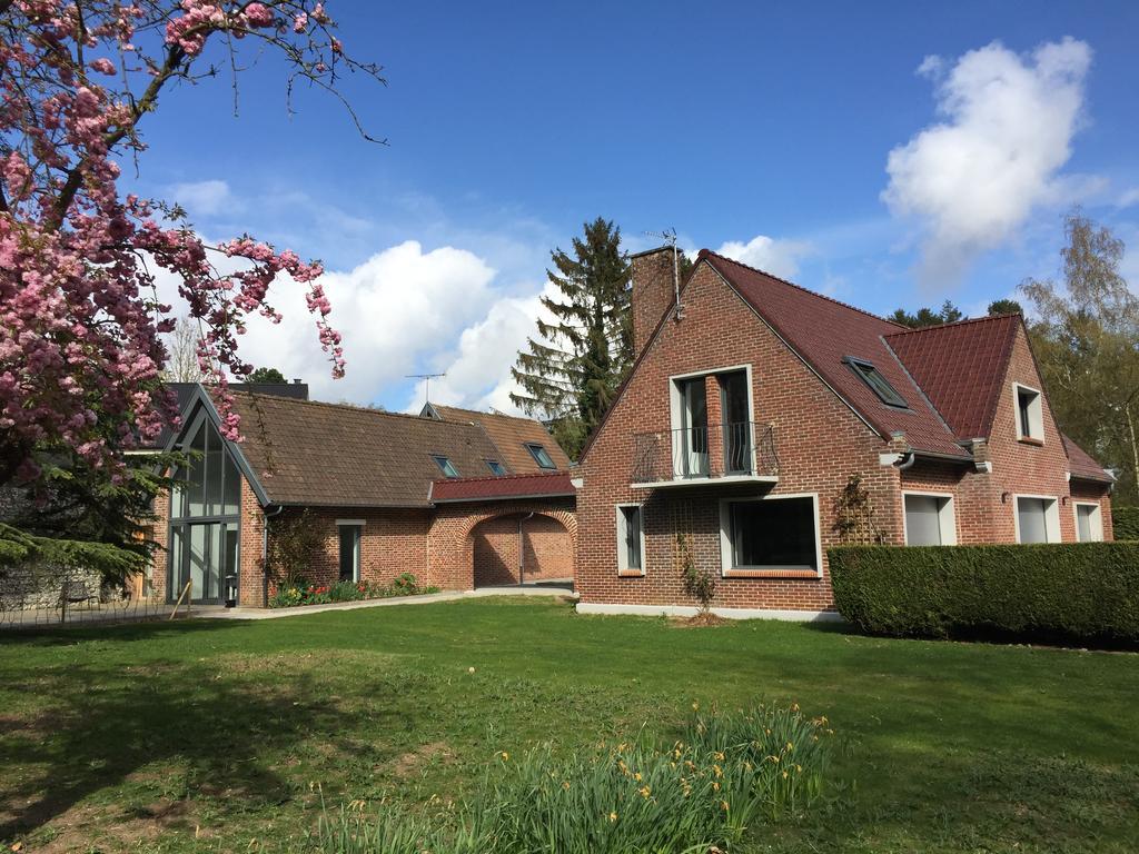 Отель Le Domaine Des Loups Souchez Экстерьер фото